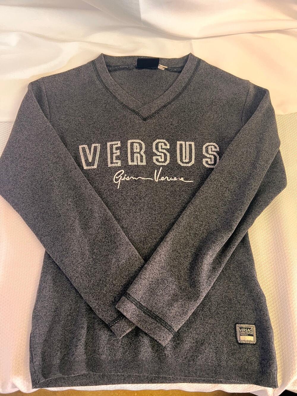 Vintage Versace Jeans Couture VERSUS Gianni Versace Gray V Neck Sweater M